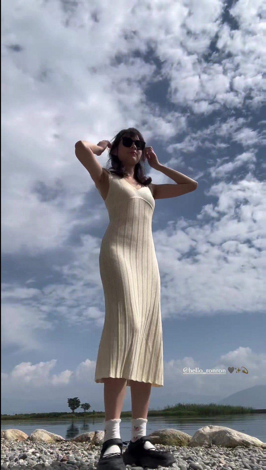 hello ronron | Gabrielle Dress Ivory | V neck bustier pointelle knit dress with tie details