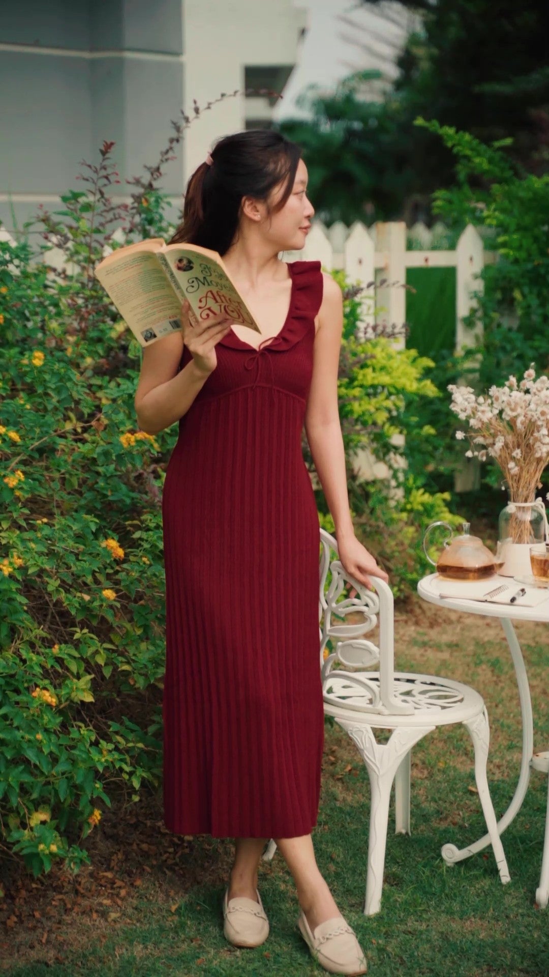 hello ronron | Selma Dress Burgundy | Ruffle neck bustier pleated knit dress with tie details