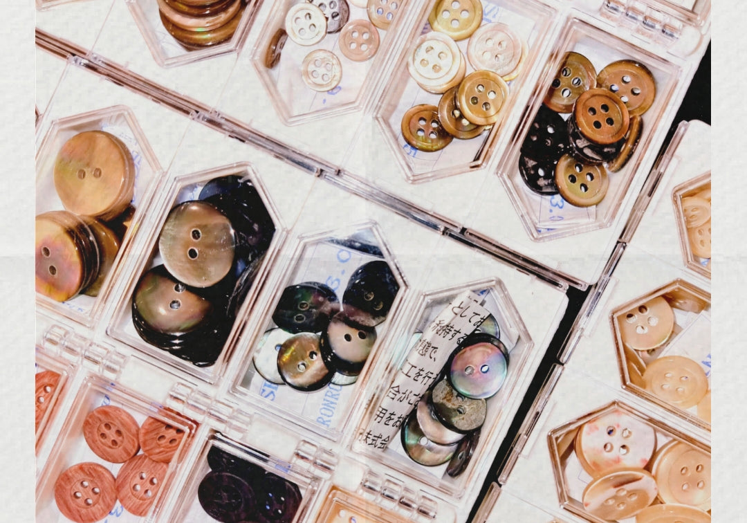 hello ronron | The Debut Collection natural shell buttons