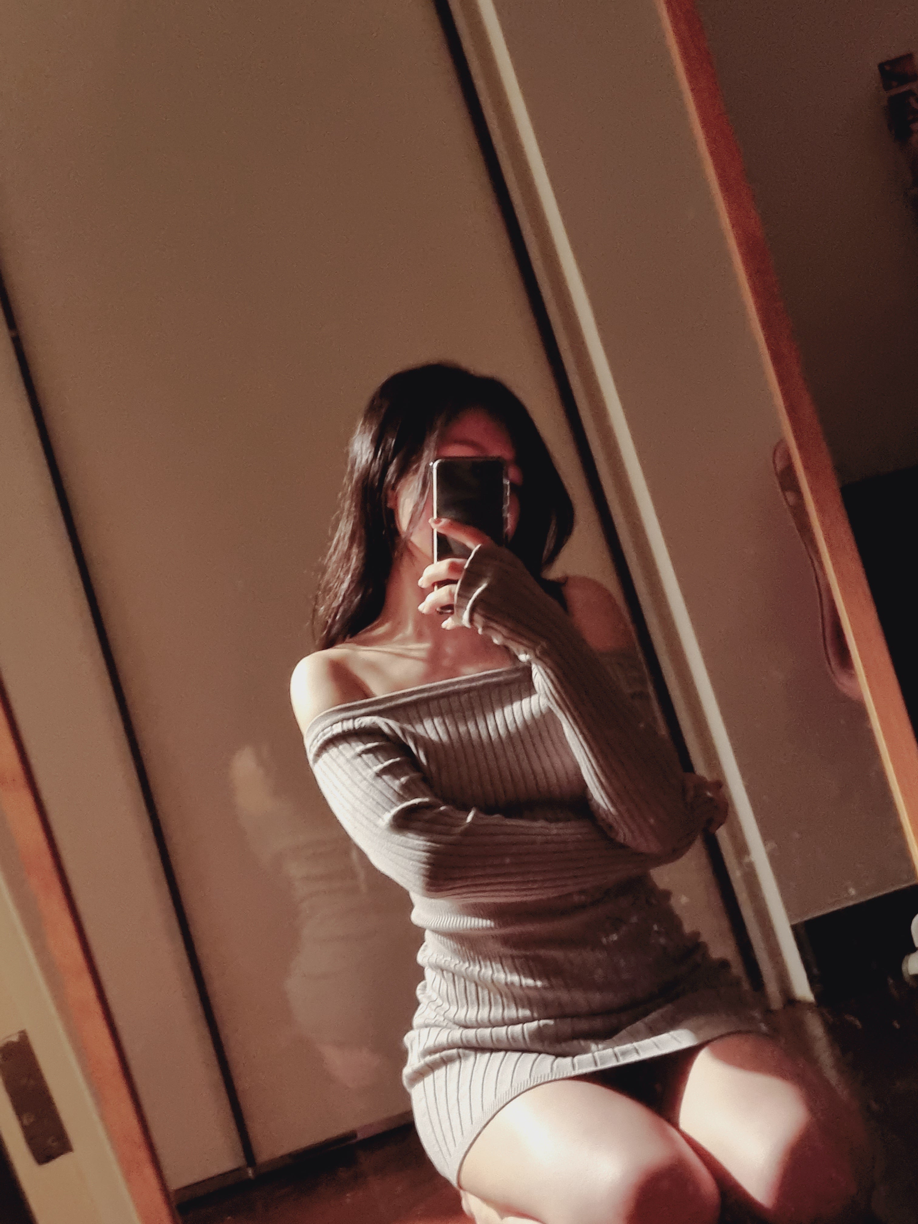 hello ronron | Camille Dress Taupe | Off-shoulder ribbed knit mini dress