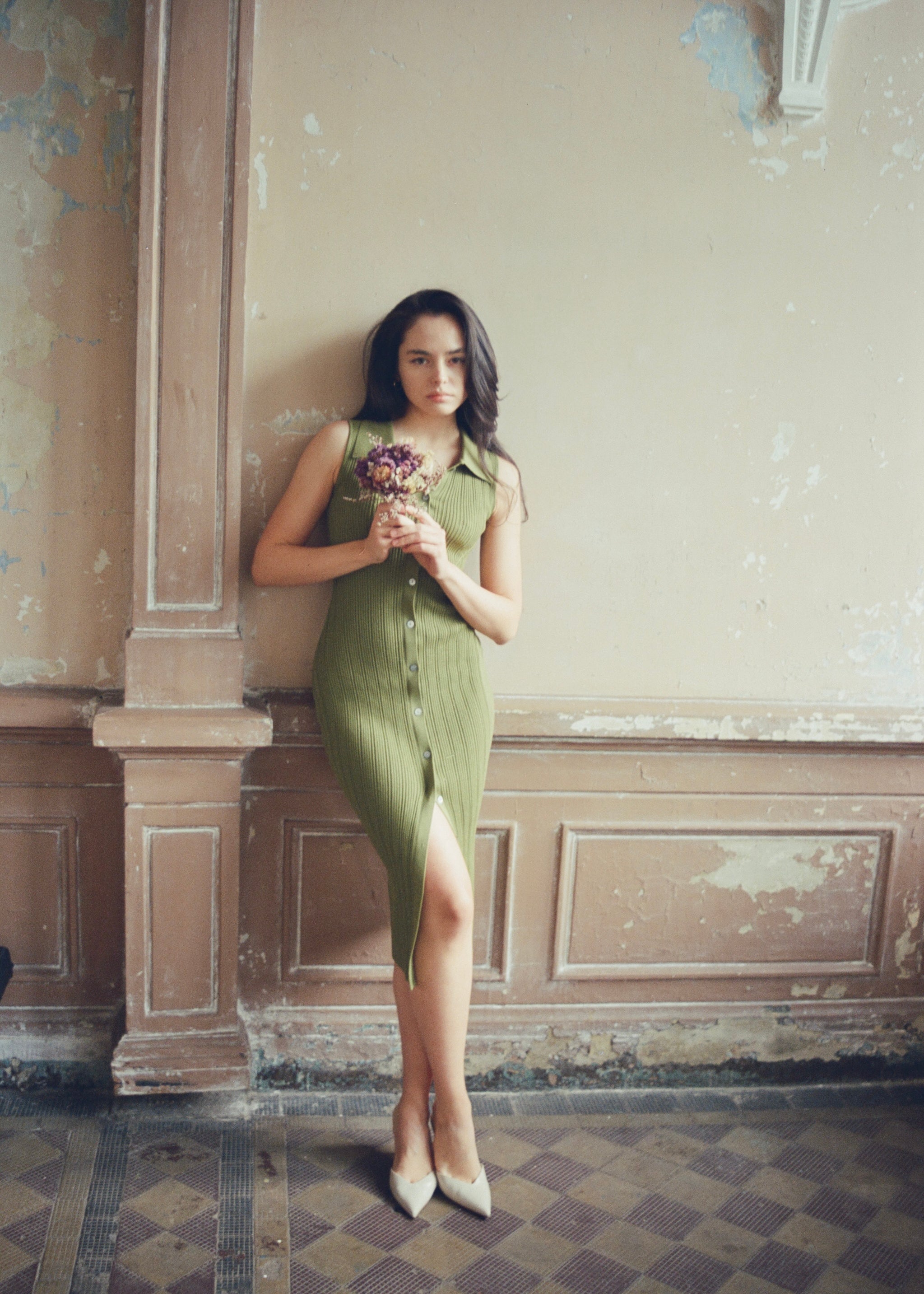 hello ronron | Joan Dress Olive | Button down collar pointelle knit maxi dress | DR027-OLV