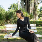 hello ronron | Sophia Dress Black | V-neck Longsleeve Mother of Pearl Button-down Midi Cable Knit Dress