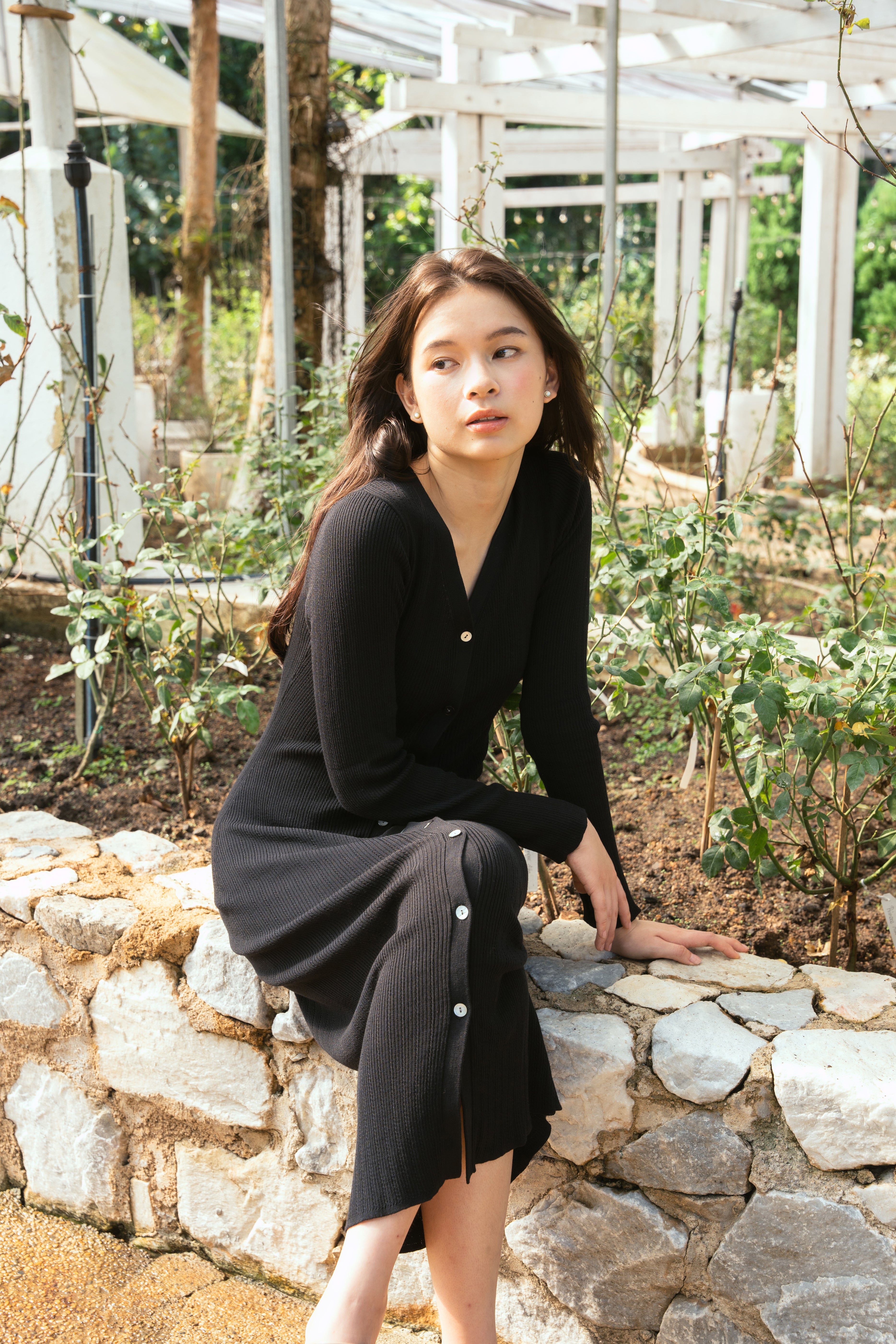 hello ronron | Sophia Dress Black | V-neck Longsleeve Mother of Pearl Button-down Midi Cable Knit Dress