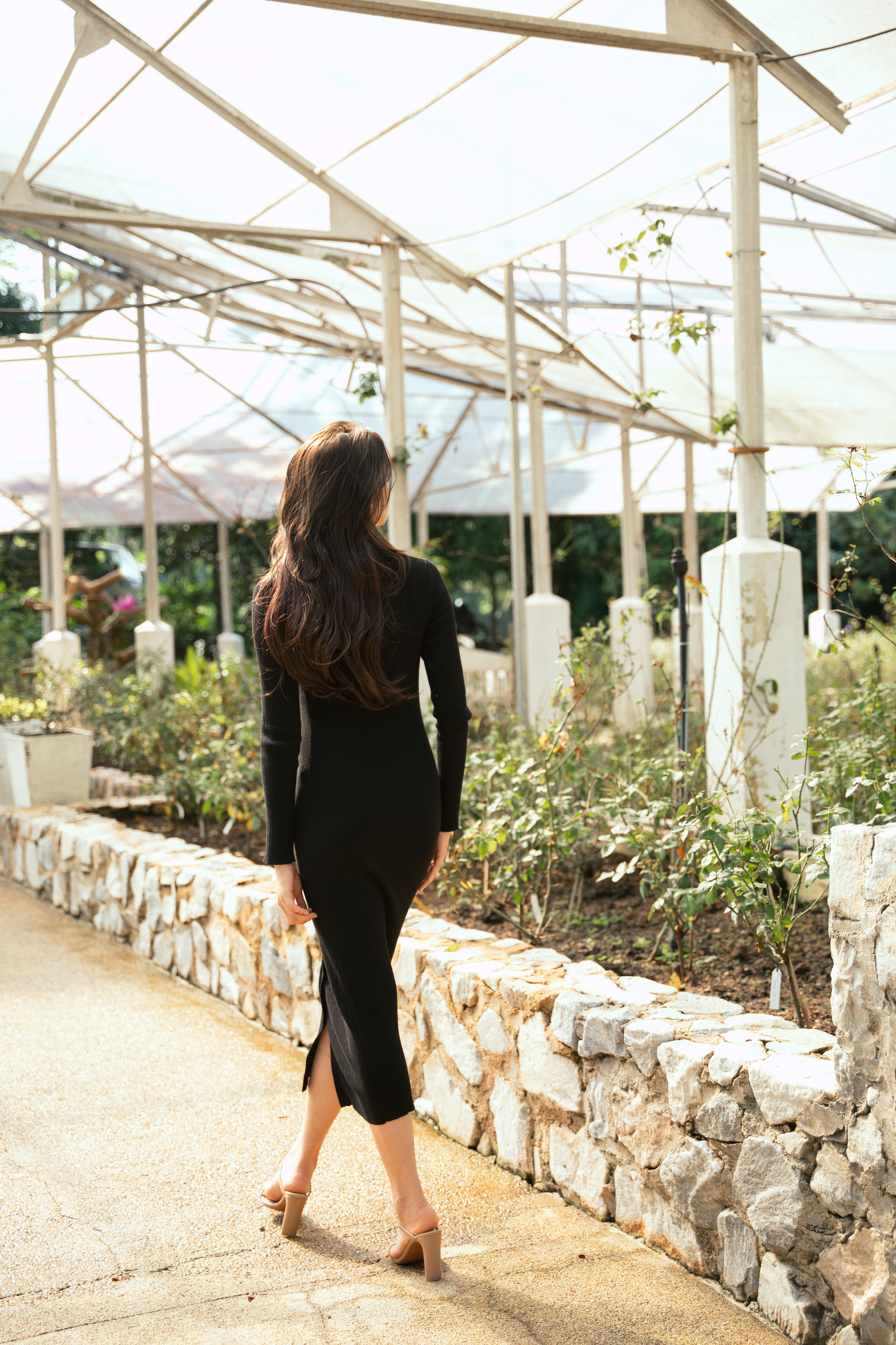 hello ronron | Sophia Dress Black | V-neck Longsleeve Mother of Pearl Button-down Midi Cable Knit Dress