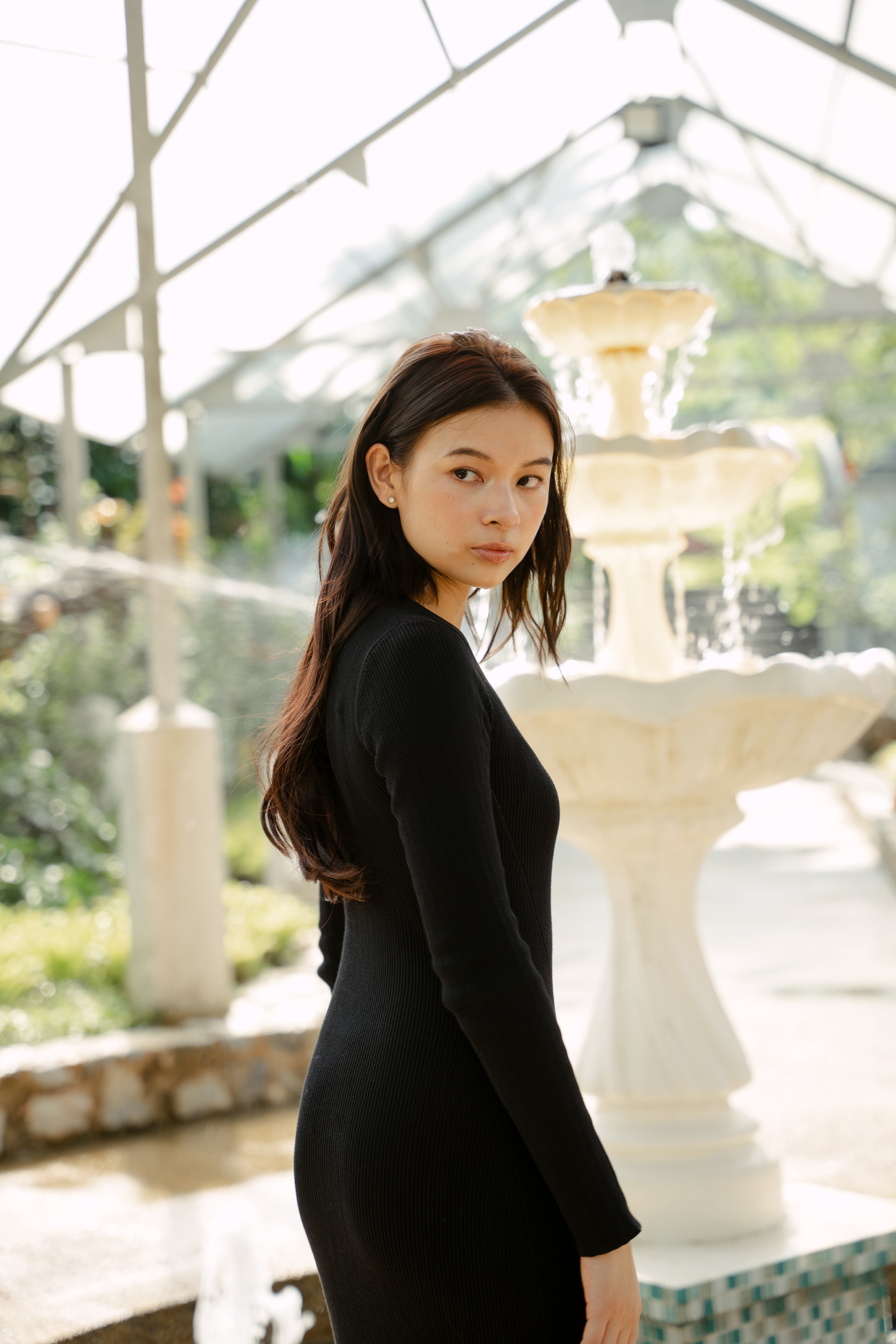 hello ronron | Sophia Dress Black | V-neck Longsleeve Mother of Pearl Button-down Midi Cable Knit Dress