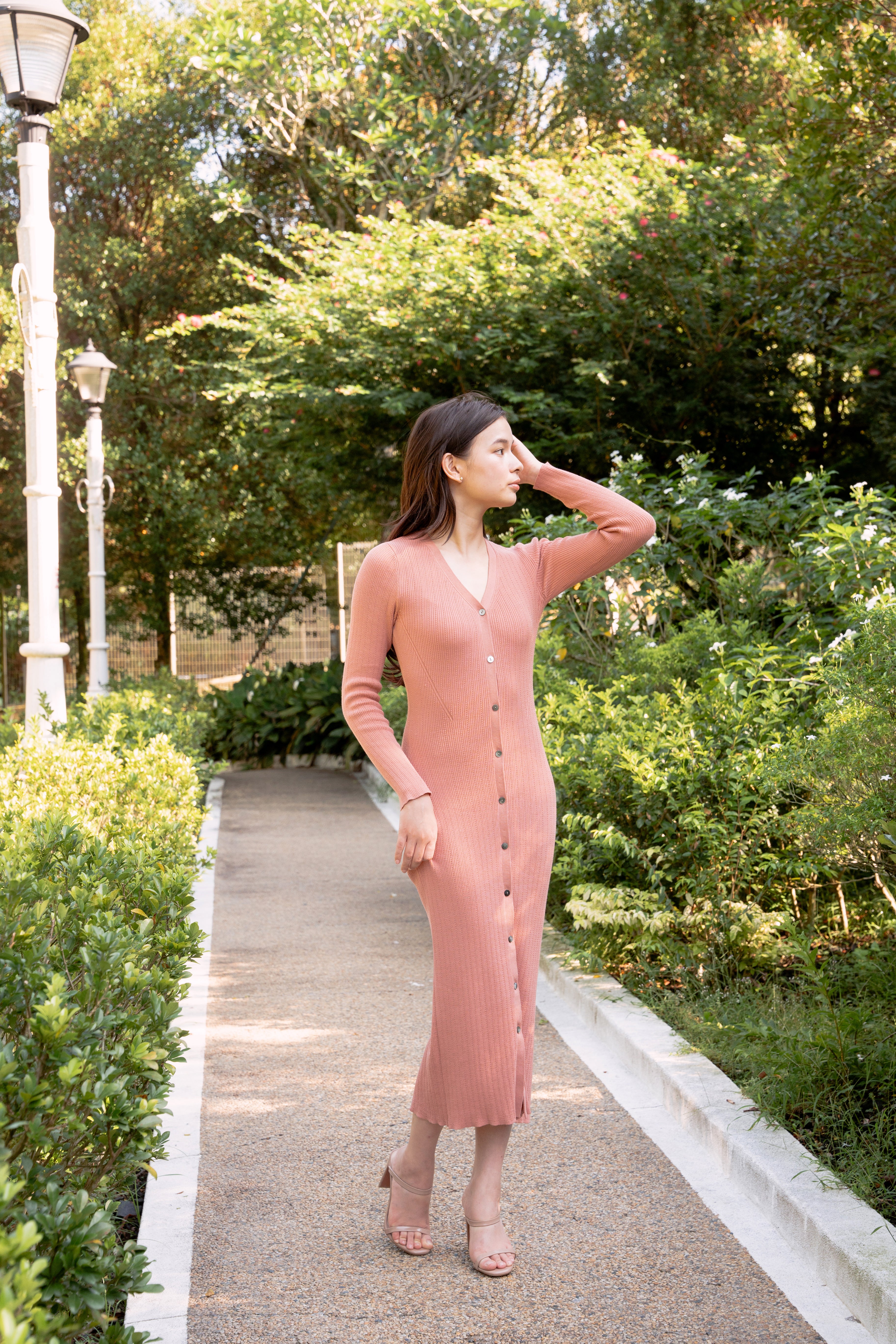 hello ronron | Sophia Dress Rosewood Pink | V-neck Longsleeve Mother of Pearl Button-down Midi Cable Knit Dress