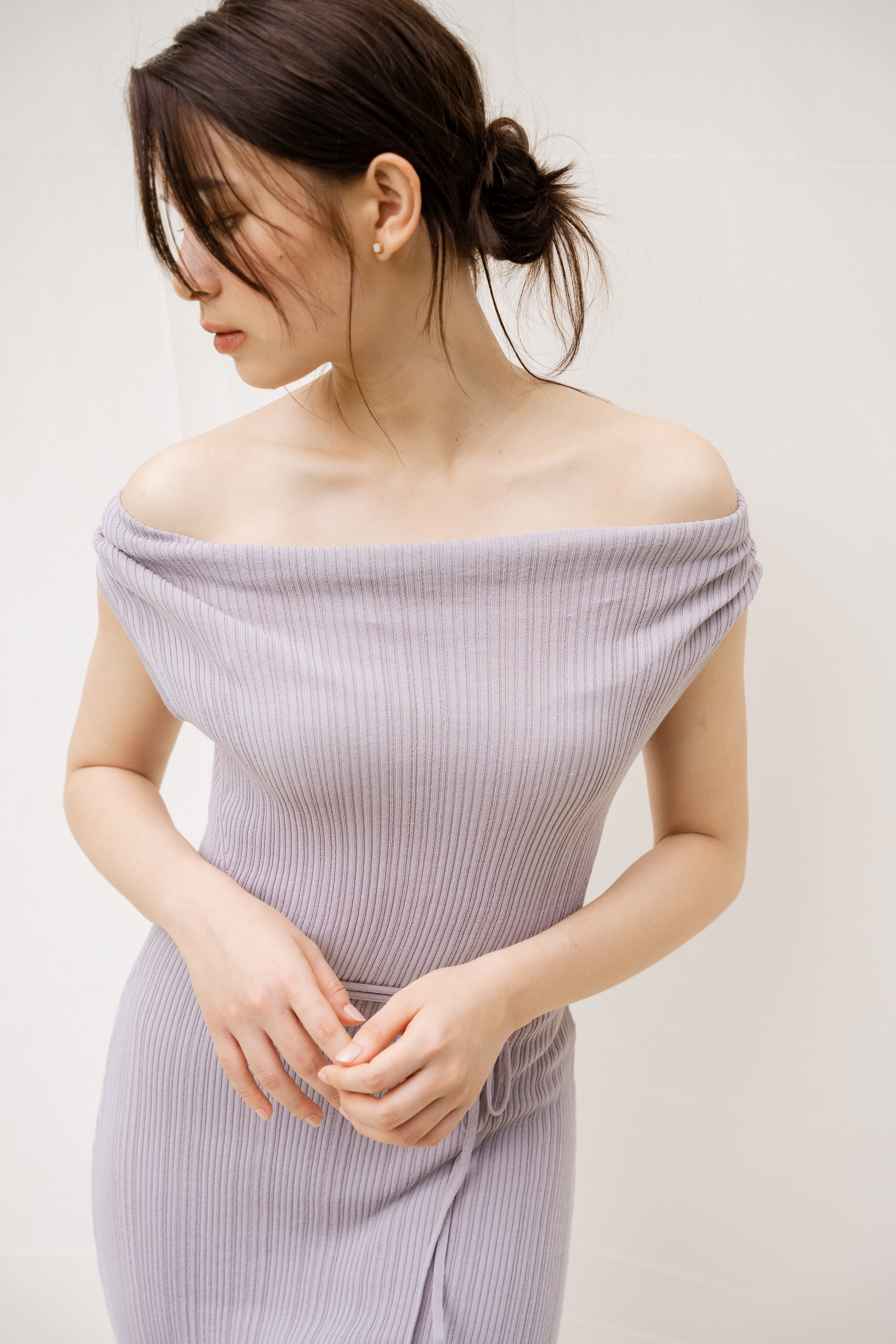 hello ronron | Louise Dress Taupe Gray | Cowl Neck Tie-Detail Off-Shoulder High-Slit Maxi Ribbed Knit Dress