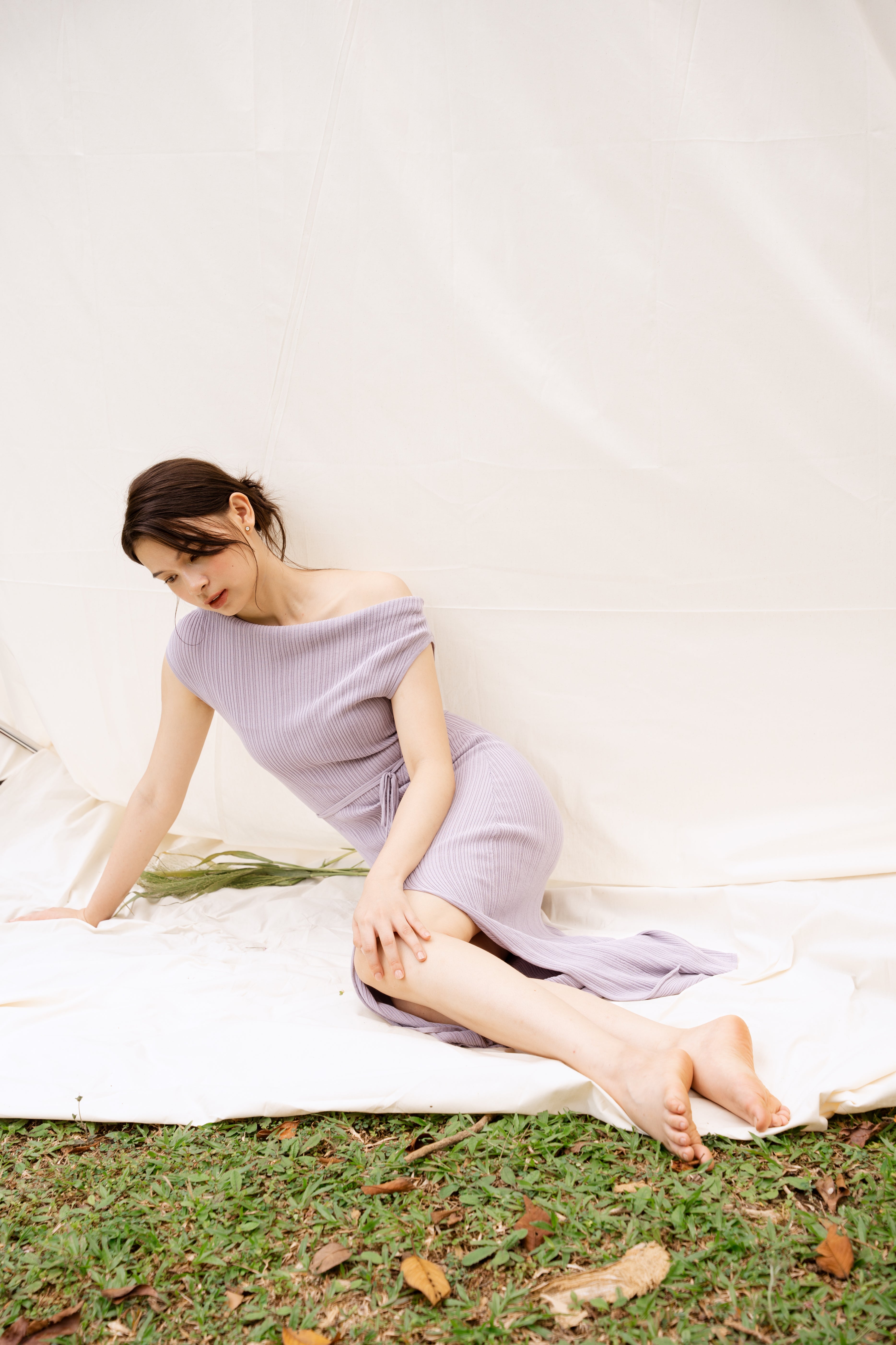 hello ronron | Louise Dress Taupe Gray | Cowl Neck Tie-Detail Off-Shoulder High-Slit Maxi Ribbed Knit Dress