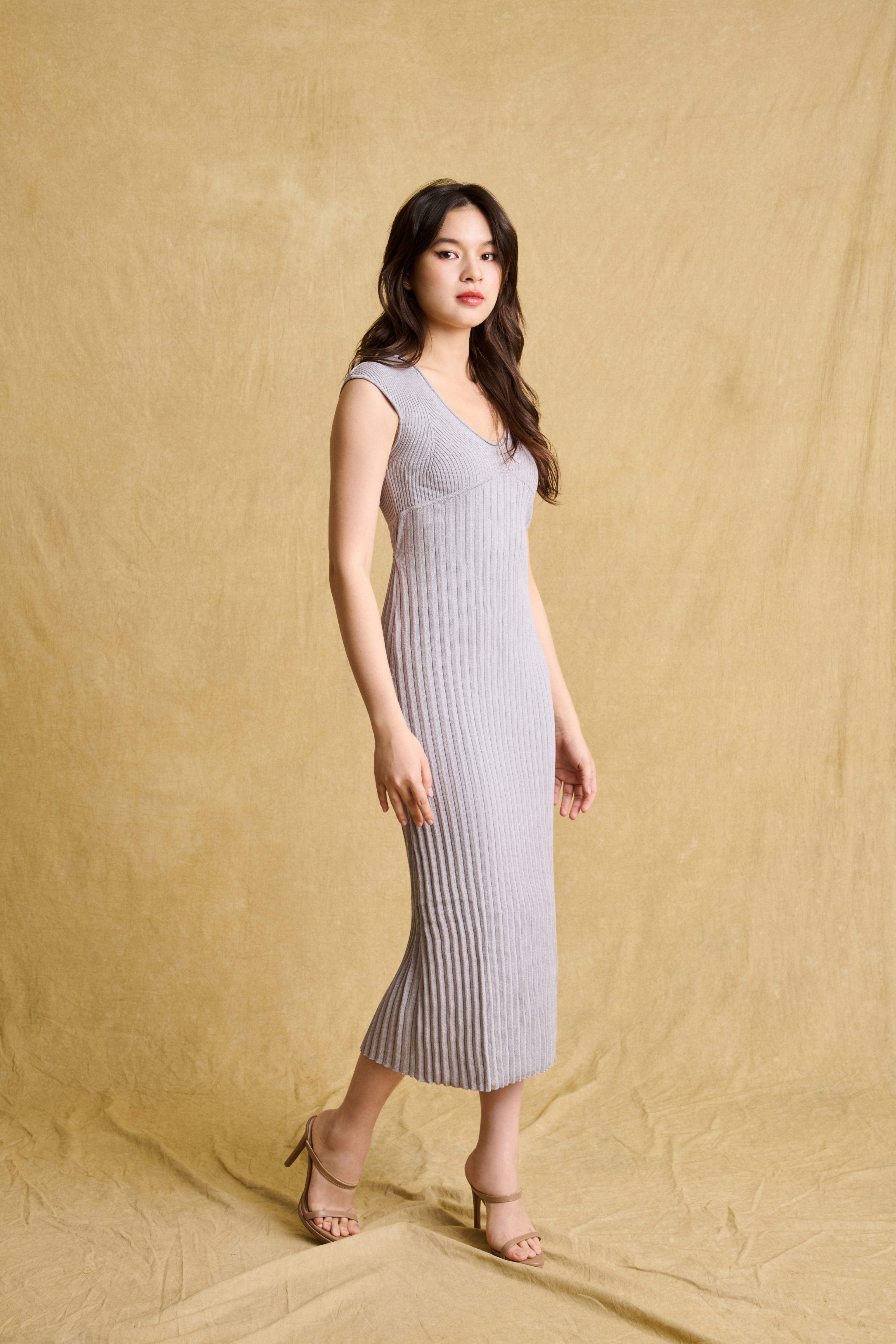 hello ronron | Catherine Dress Silver Gray | V neck bustier waist tie pleated knit dress | DR047-SGRY