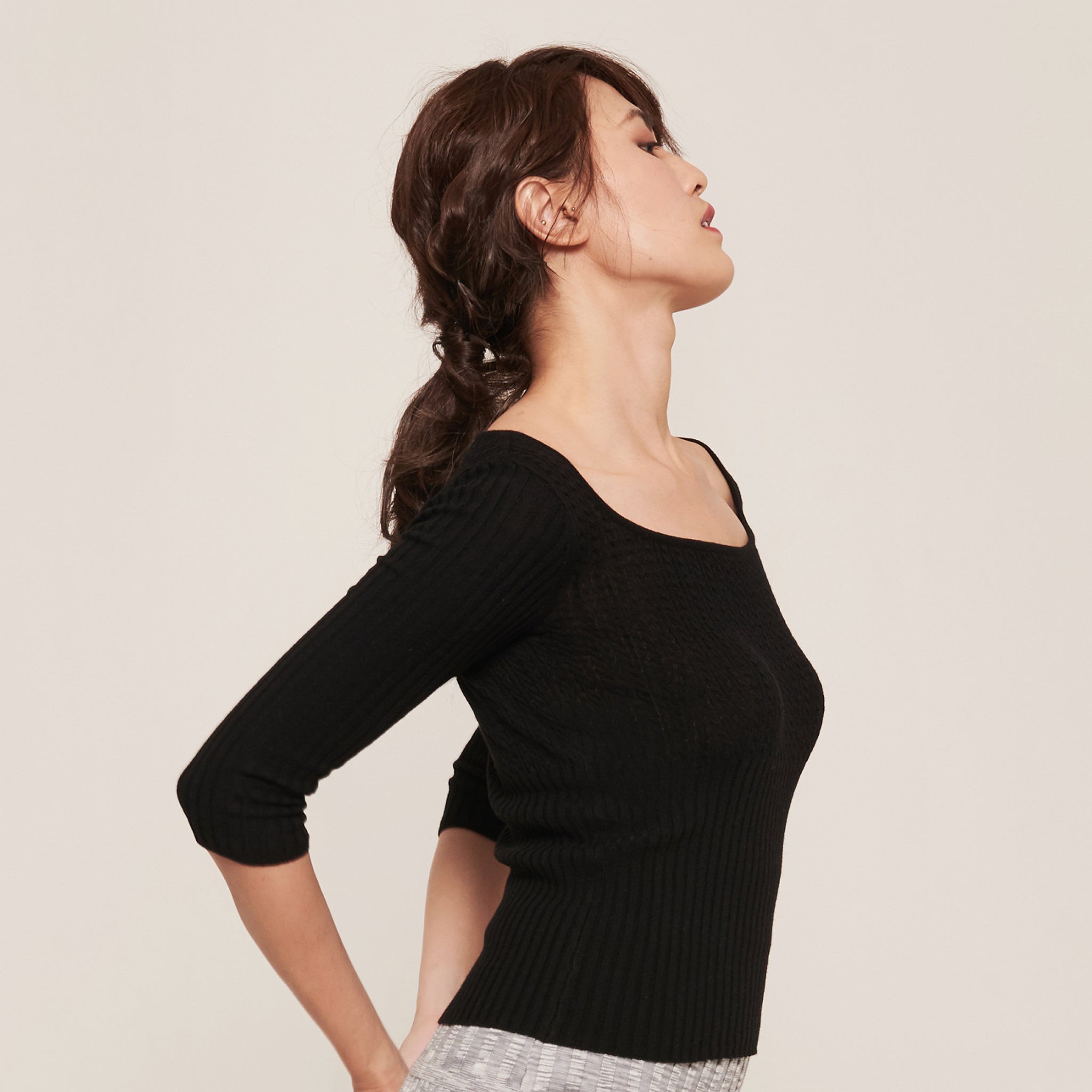 hello ronron | Agnes Top Black | Scoop neck cable ribbed knit top