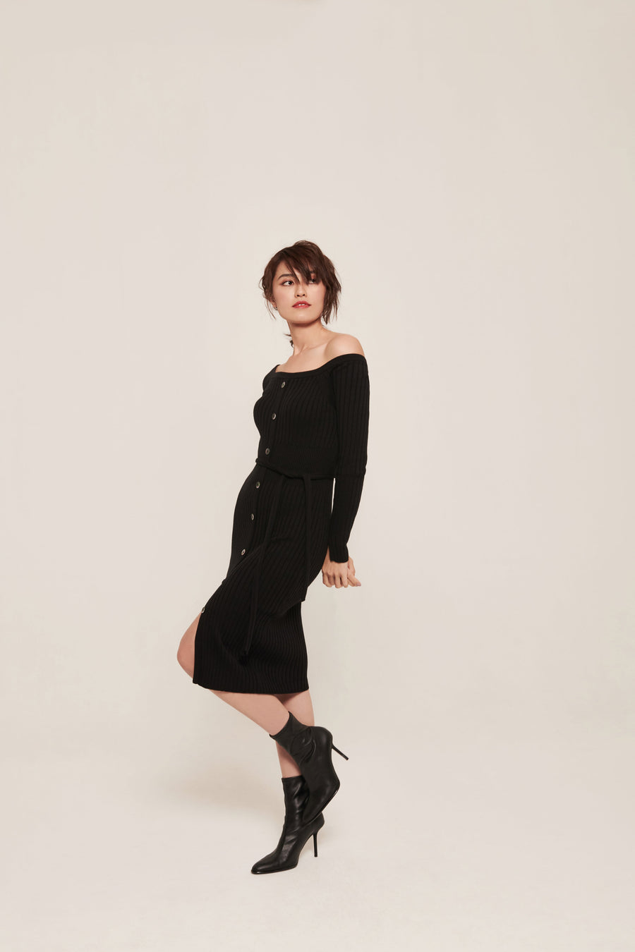 hello ronron | Sylvie Dress Black | Button-embellished off-shoulder ribbed knit midi dress