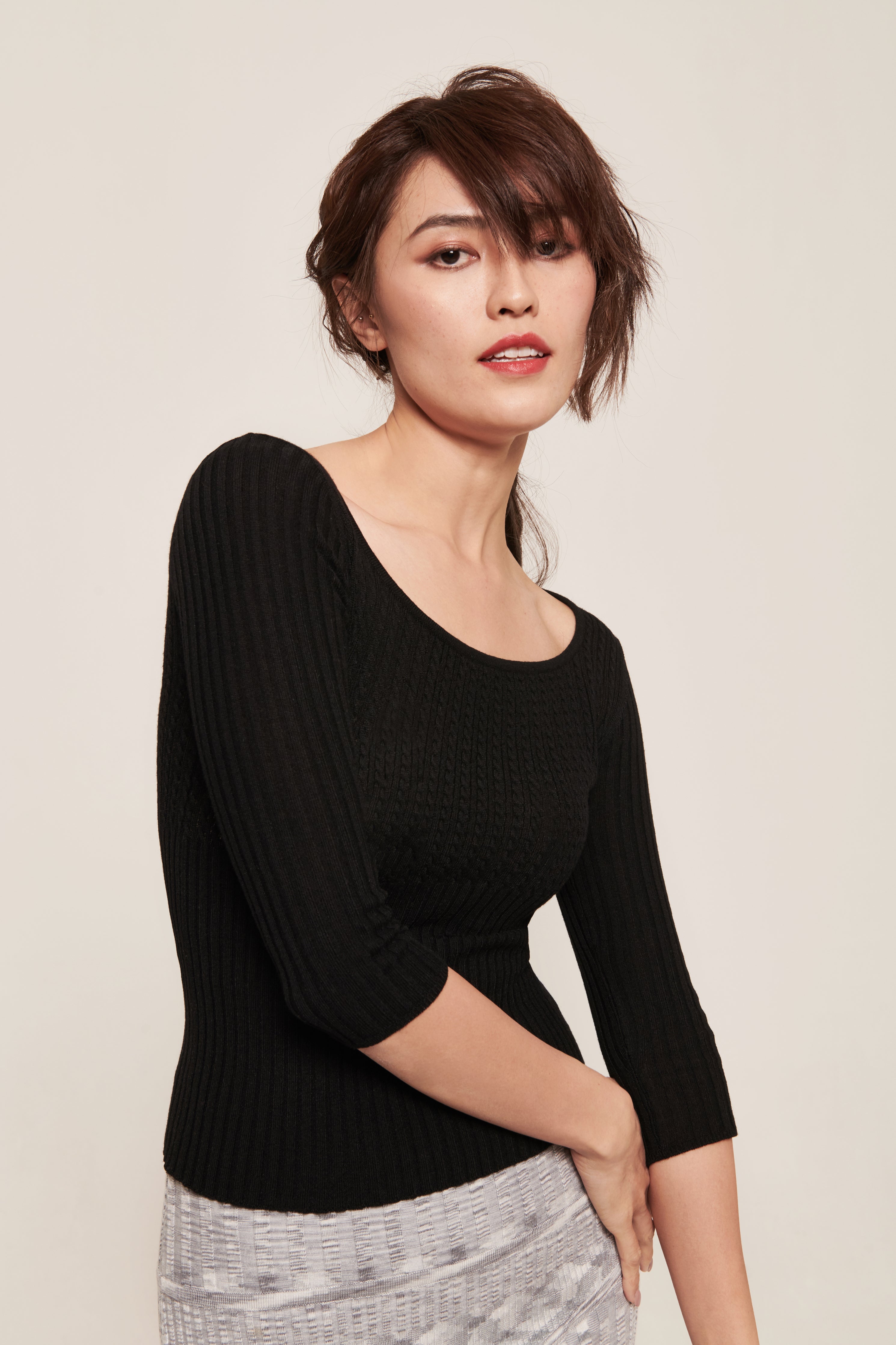 hello ronron | Agnes Top Black | Scoop neck cable ribbed knit top