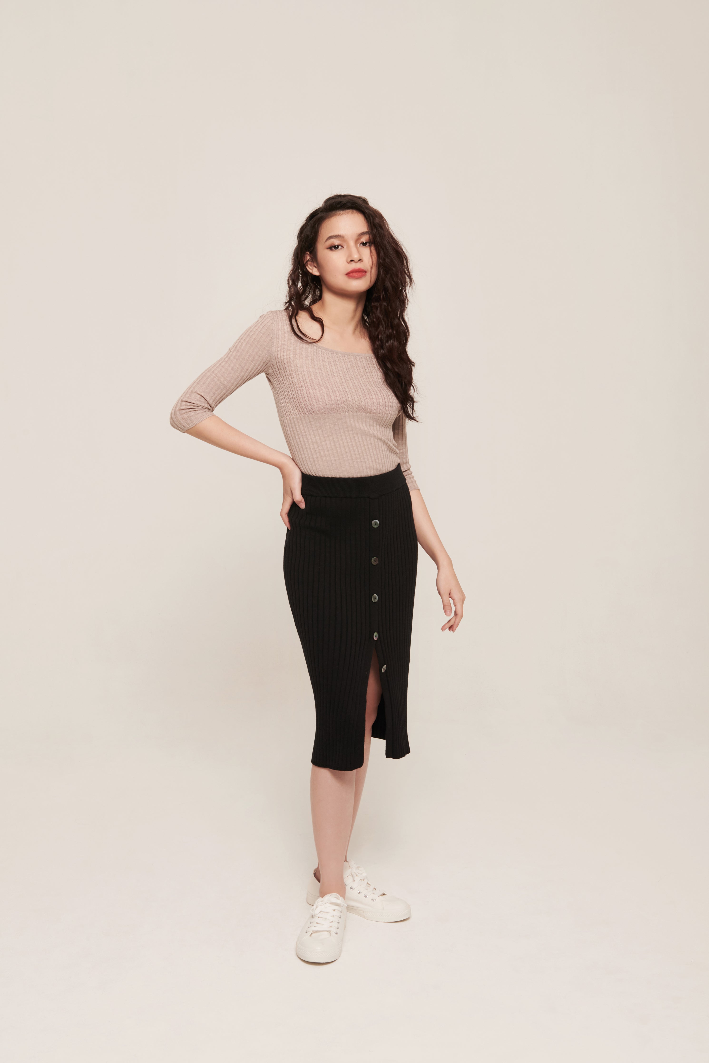 hello ronron | Agnes Top Latte | Scoop neck cable ribbed knit top