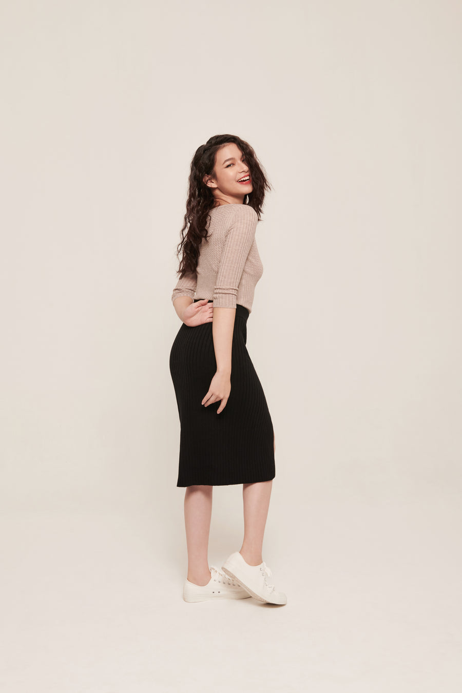hello ronron | Agnes Top Latte | Scoop neck cable ribbed knit top